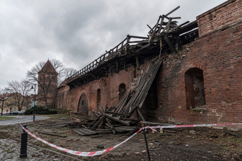 Projektant skazany na 3 lata bezwzględnego więzienia. Wyrok Sądu Okręgowego w Opolu w sprawie katastrofy tarasu widokowego w Paczkowie